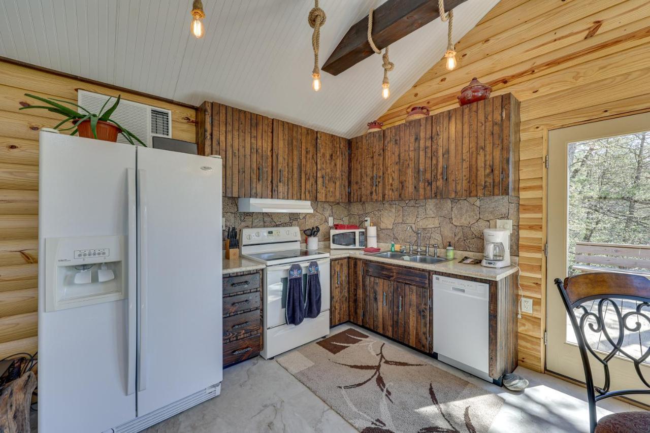 Cliffside Eureka Springs Cabin With Beaver Lake View Dış mekan fotoğraf