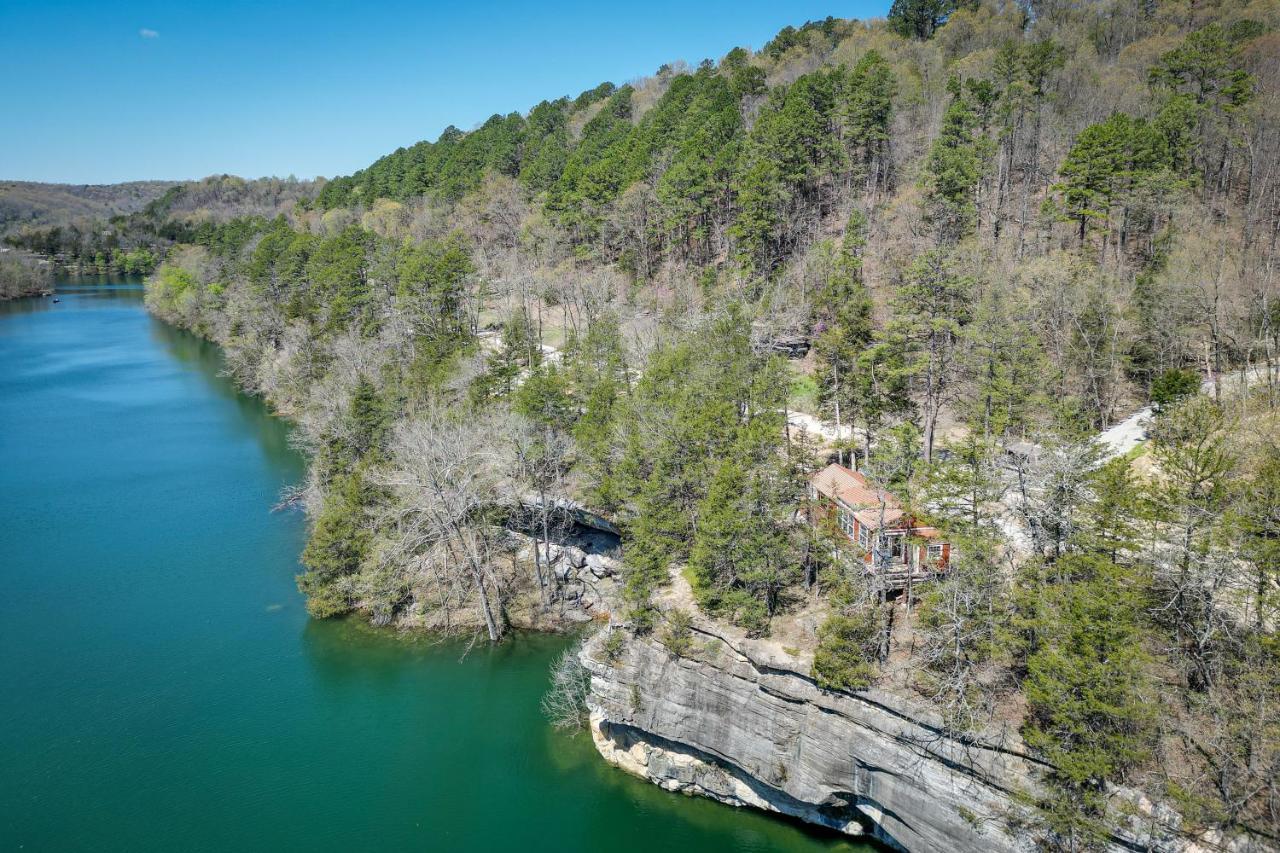 Cliffside Eureka Springs Cabin With Beaver Lake View Dış mekan fotoğraf
